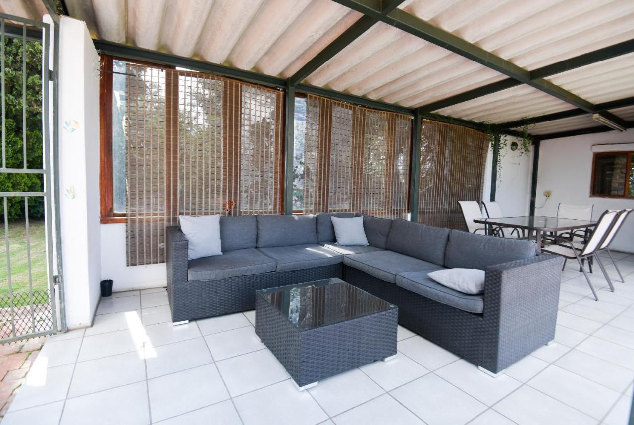 Spacious Menlyn Maine Villa Pretoria-Noord エクステリア 写真